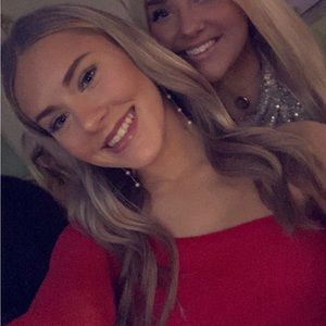 Meet your Posher, Ava